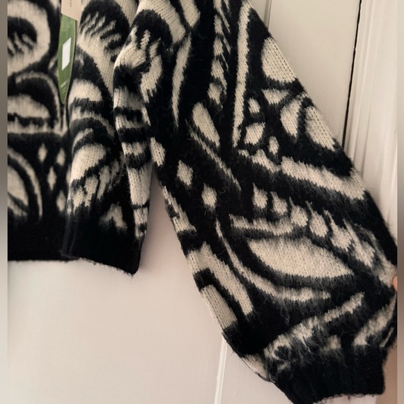 FARM Rio Pineapple Ikat Knit Sweater - Picture 8 of 16